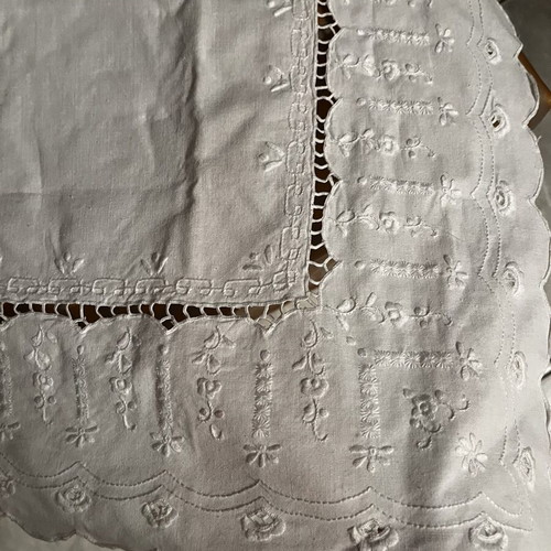 White embroidered table linen 75x75, handmade