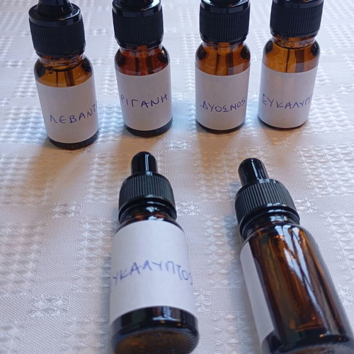 Essential oils 2 bottles 10 ml each, new, various scents
