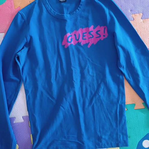 Guess medium t shirt like new, blue and pink