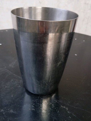 Small shaker used without lid