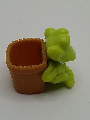 Kinder frog figure used