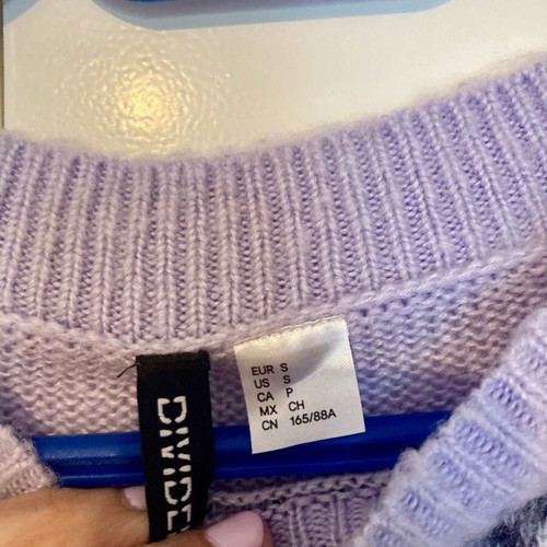 H&M Small Sweater like new, black and purple