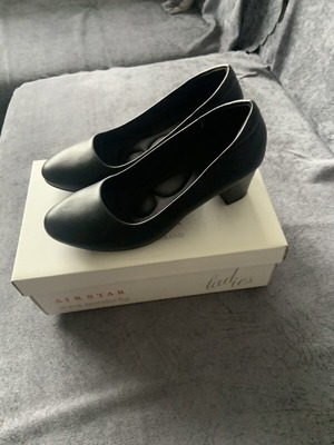 Women's high heel shoes new, size 38, black