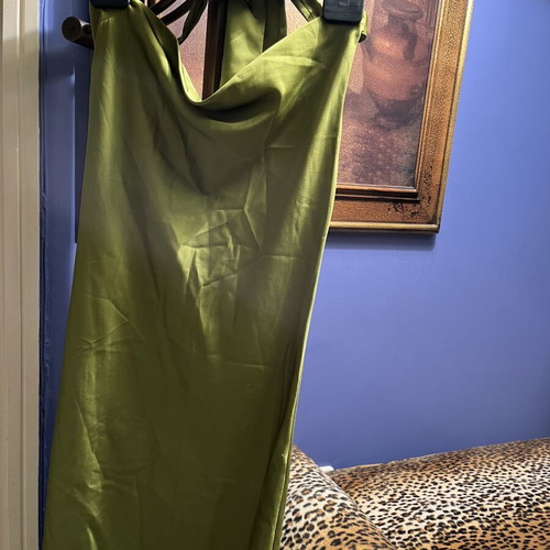 Dresses used, pack of 5, sizes Small to Medium