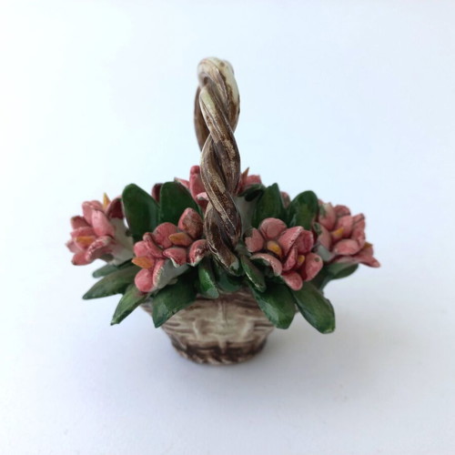 Old ceramic decorative basket figurine like new, handmade Italian