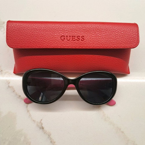 Guess kids sunglasses for girl up to 8 years, new, black and pink