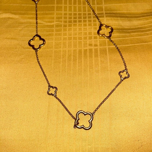Long gold-plated necklace slightly used