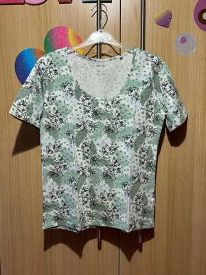 Esmara t-shirt like new, green, size M