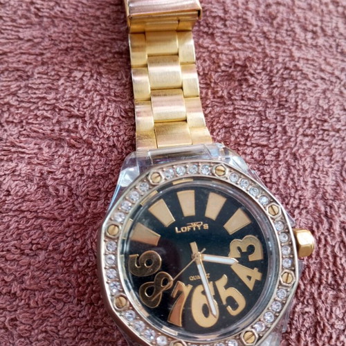Women's watch used, quartz with crystals