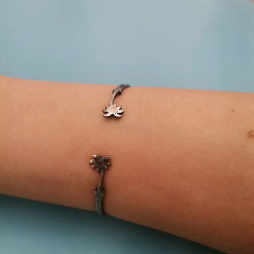 Bracelet handcuff used, brass with some wear