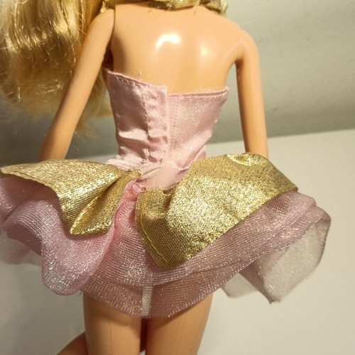 Barbie The Princess and the Pauper -  5,50 - Vendora.cy