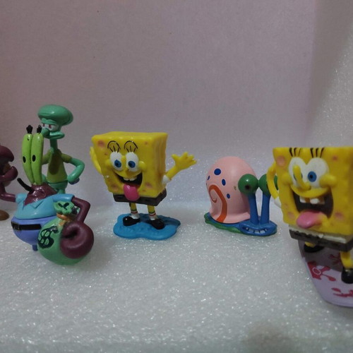Spongebob Squarepants figure set like new, 8 collectible characters