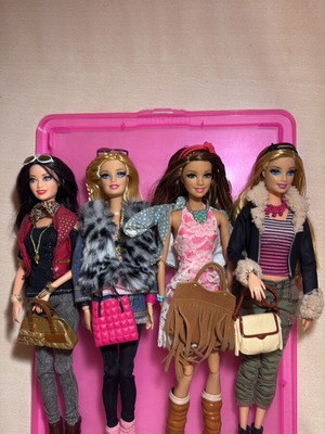 Barbie Glam Luxe Style Dolls like new, complete set