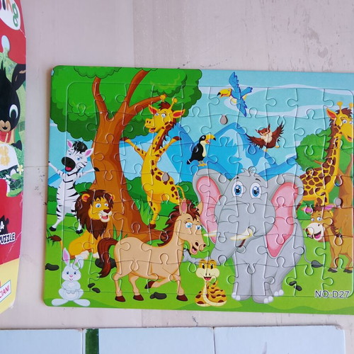 Bing Maxi Puzzle 24 Pieces and Jungle Animals Puzzle used