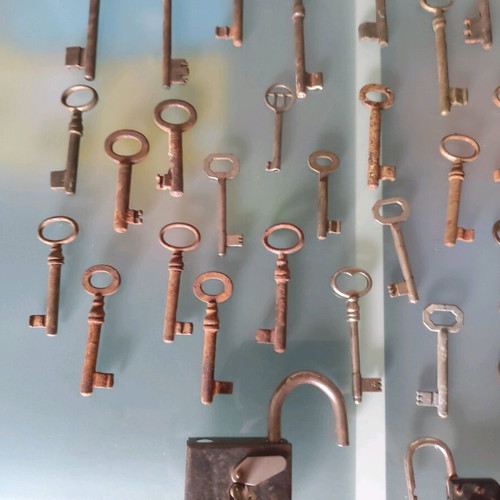 Lot of old keys and padlocks used