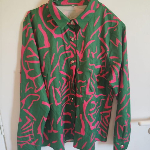 Shirt medium size like new