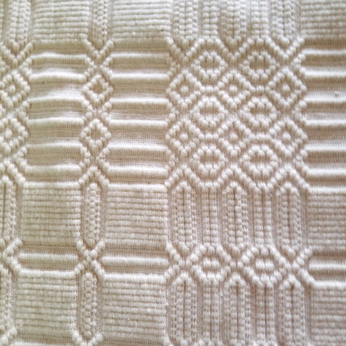 Woolen woven table linen like new