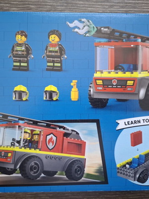 Lego City Fire Engine sealed, new