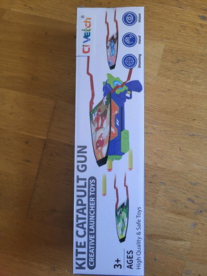 Plastic kids gun new with foam suction darts and small dart launcher