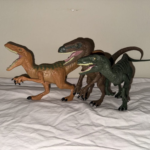 Jurassic World Velociraptors Echo, Delta & Charlie figures