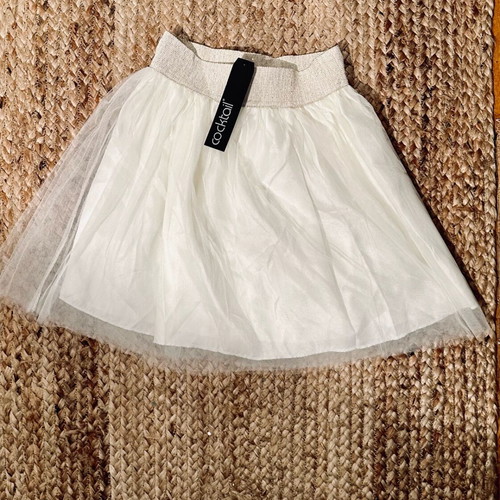 Skirt beige new with three layers of tulle and lining, size S