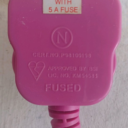 American power plug new with 5 Amp fuse