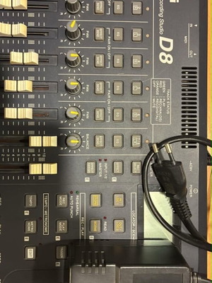 Korg D8 Digital Recording Studio used with original power supply