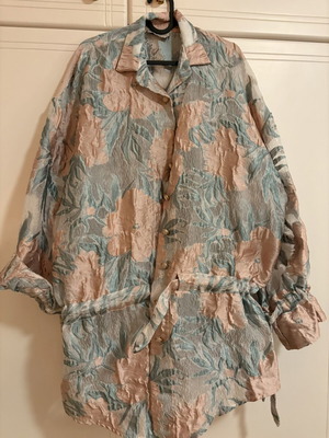 Nidodileda Floral Jacket like new, size M