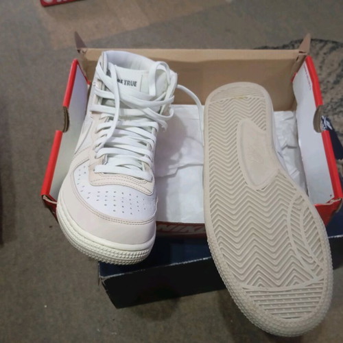 Nike Terminator sneakers size 44 like new, white beige