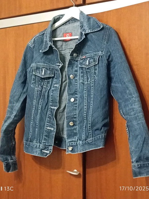 Denim jacket used, modern slim fit, blue