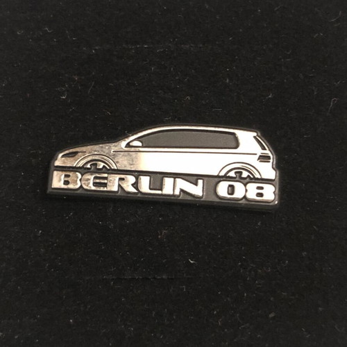 VolksWagen (VW) Golf Berlin 08 pin new