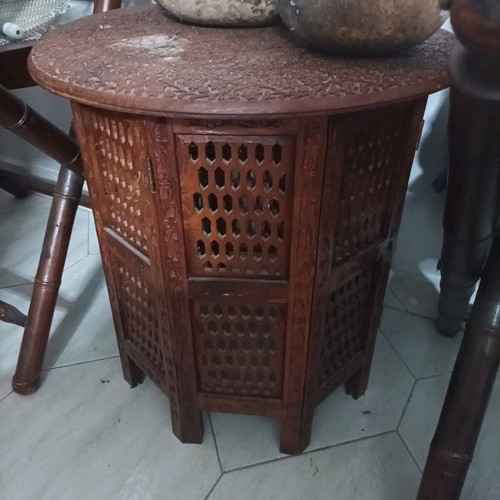 Carved folding table like new, Moroccan origin, octagonal 45cm