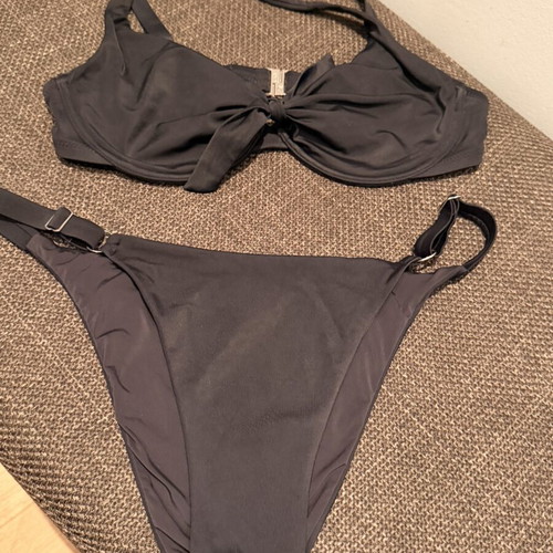 Yamamay Black Adjustable Swimsuit like new, top 75C, bottom M/L