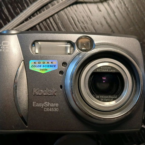 Kodak EasyShare DX4530 camera like new, 5 megapixel