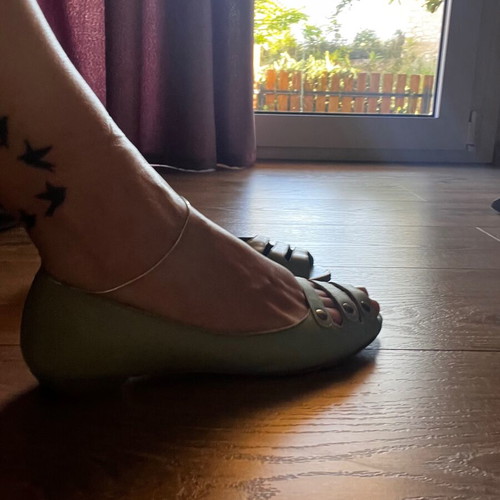 Invito peep toe ballerinas like new, green turquoise