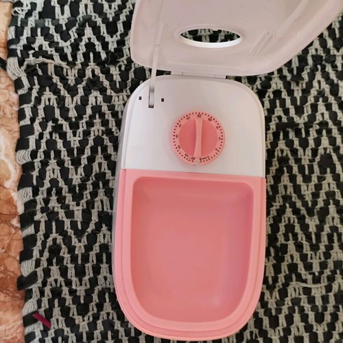 Automatic pet feeder like new