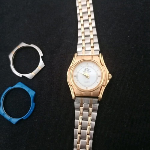 Women's quartz watch new with interchangeable color parts