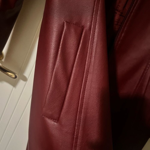 Women's burgundy coat CJ Capricorn Jeans like new, size Large