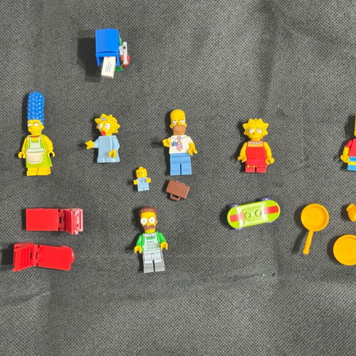 Lego Simpsons minifigures 71006 like new, house set with accessories