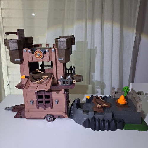 Playmobil 9340 like new, with missing parts and extras