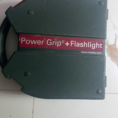 Metabo drill screwdriver and flashlight used