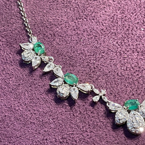 Silver necklace with natural emeralds and certificate of authenticity