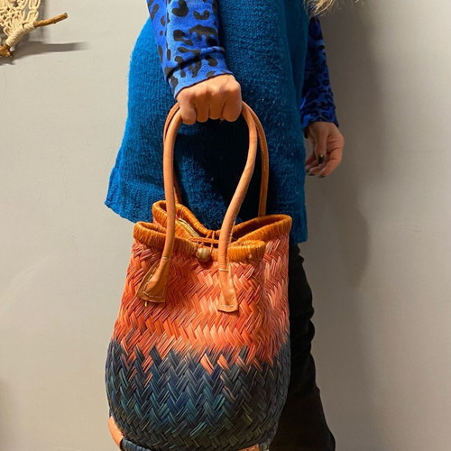 Shoulder bag like new, handmade, imported