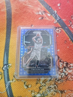 Tim Duncan 2021-22 Blue Prizm Card like new, 75th NBA anniversary
