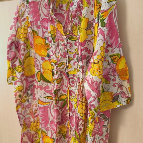Celestino caftan like new, multicolor with lemon print