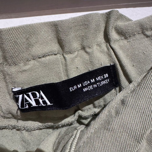 Zara spring pants like new, size medium, green