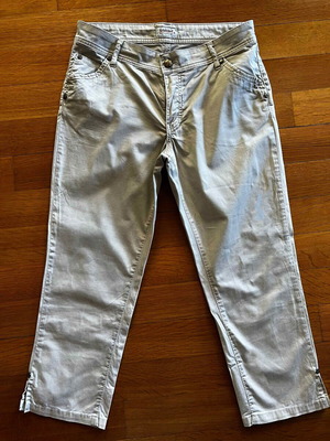 Sarah Lawrence Capri Pants, beige, size 10