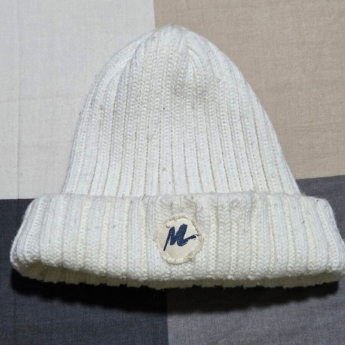 Children's hat like new, white, size S/M