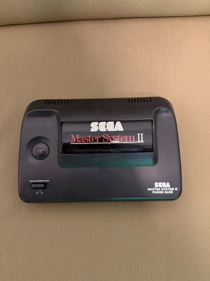 Sega Master System κονσόλα σαν καινούργιο με όλα τα παρελκόμενα