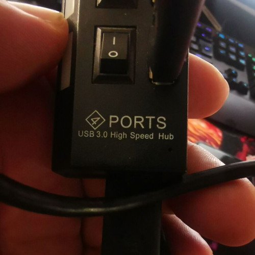 Usb 3.0 Speed Hub with four ports and on/off switches like new
